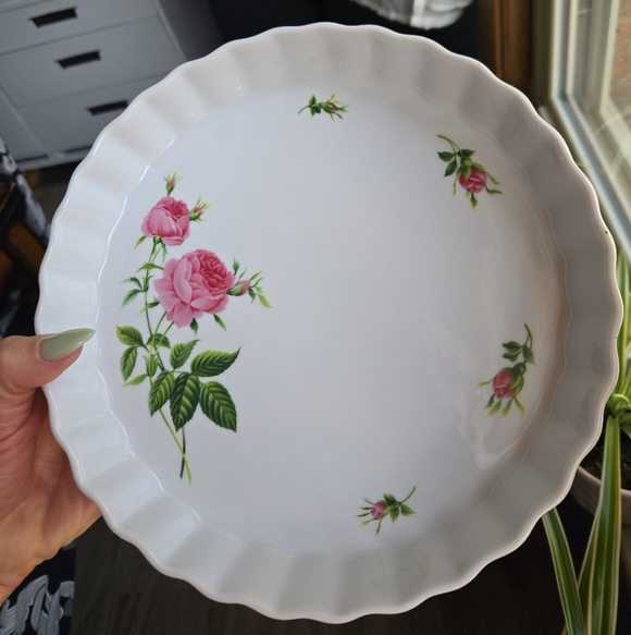 Vintage Oneida ROSE Porcelain Fluted Quiche Tart Dish 🌹 - Picture 2 of 6